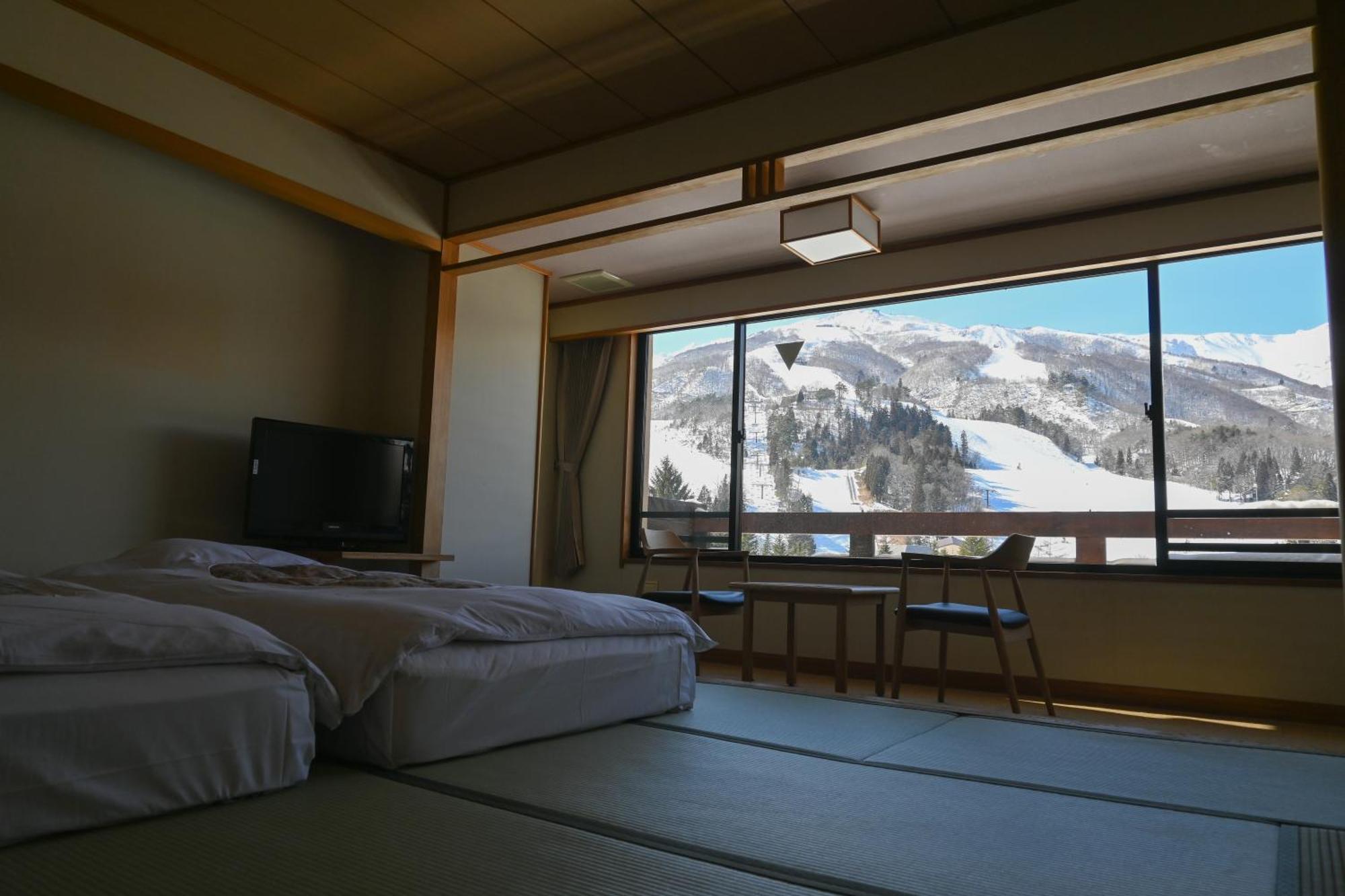 Hotel Goryukan Hakuba Exterior photo