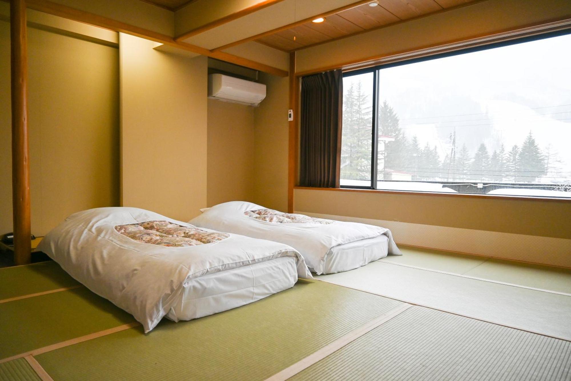 Hotel Goryukan Hakuba Exterior photo