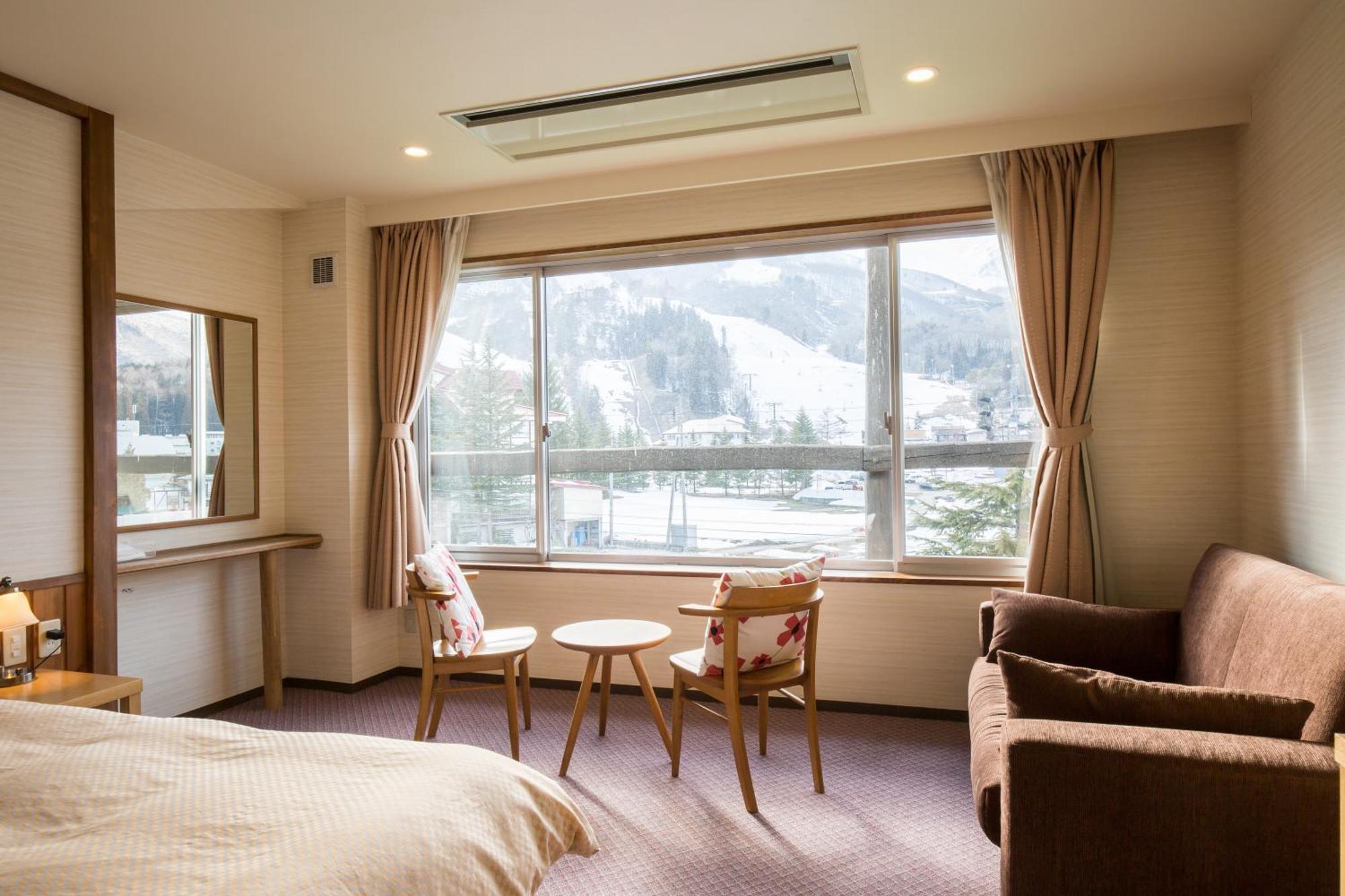 Hotel Goryukan Hakuba Exterior photo